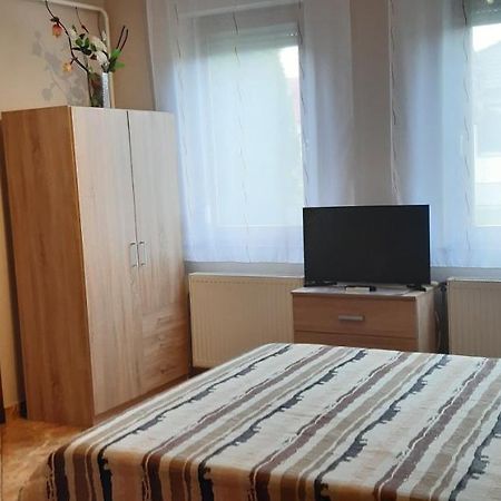 Flora Apartman 귤러 외부 사진