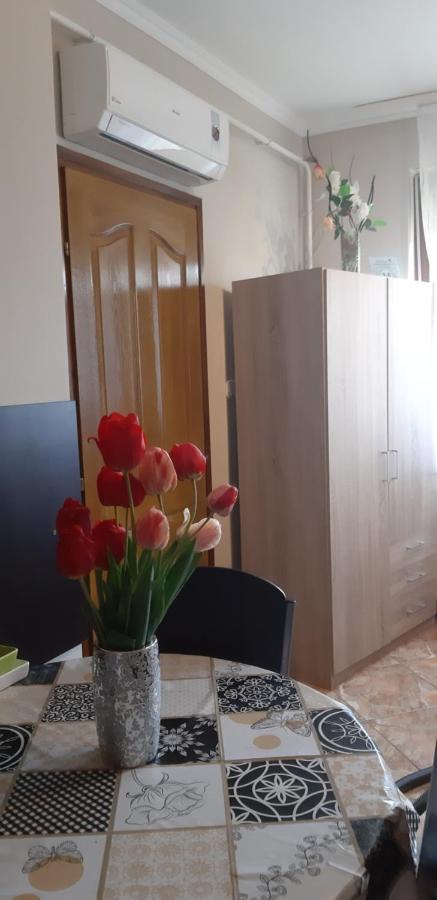 Flora Apartman 귤러 외부 사진