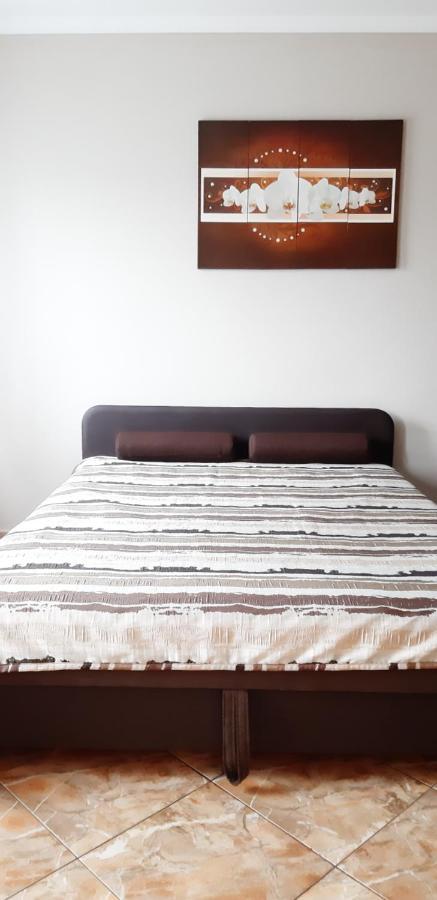 Flora Apartman 귤러 외부 사진