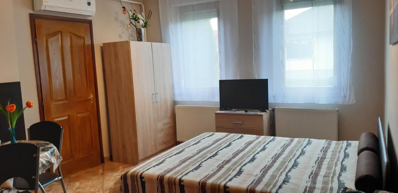 Flora Apartman 귤러 외부 사진