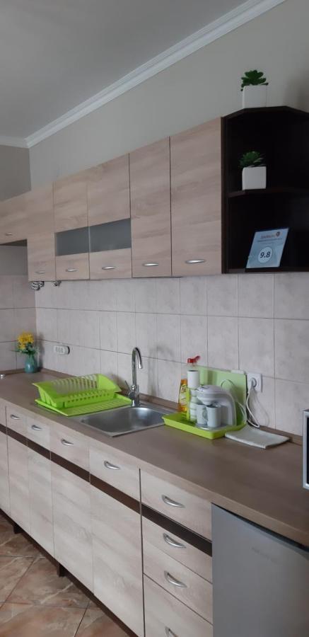 Flora Apartman 귤러 외부 사진